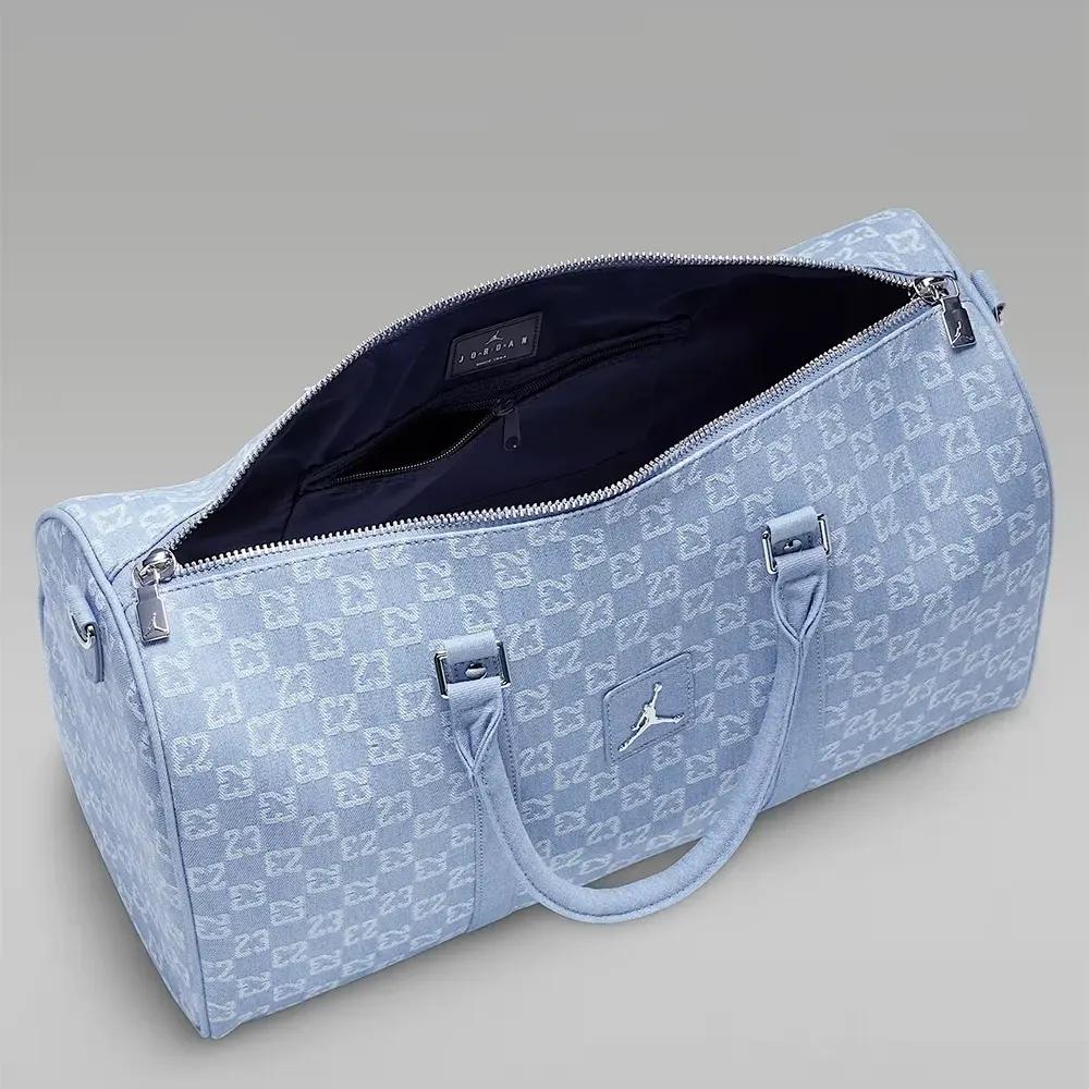 Bolsa Air Jordan Monogram Duffel 25L Denim