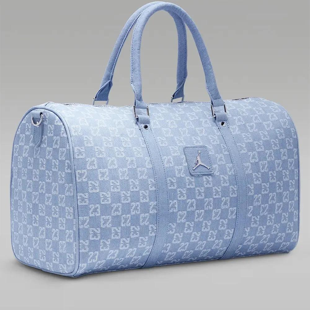Bolsa Air Jordan Monogram Duffel 25L Denim