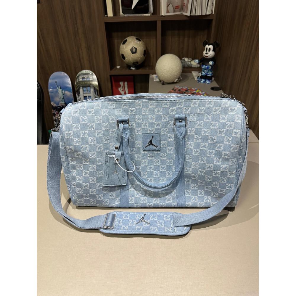 Bolsa Air Jordan Monogram Duffel 25L Denim