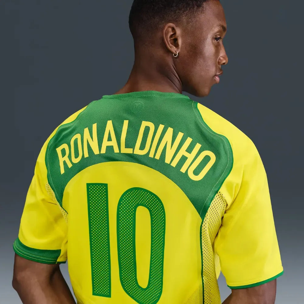 Camiseta Ronaldinho Nike Brasil 2004 Total 90 – Edição Limitada