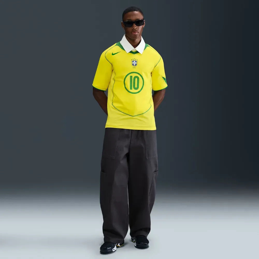Camiseta Ronaldinho Nike Brasil 2004 Total 90 – Edição Limitada
