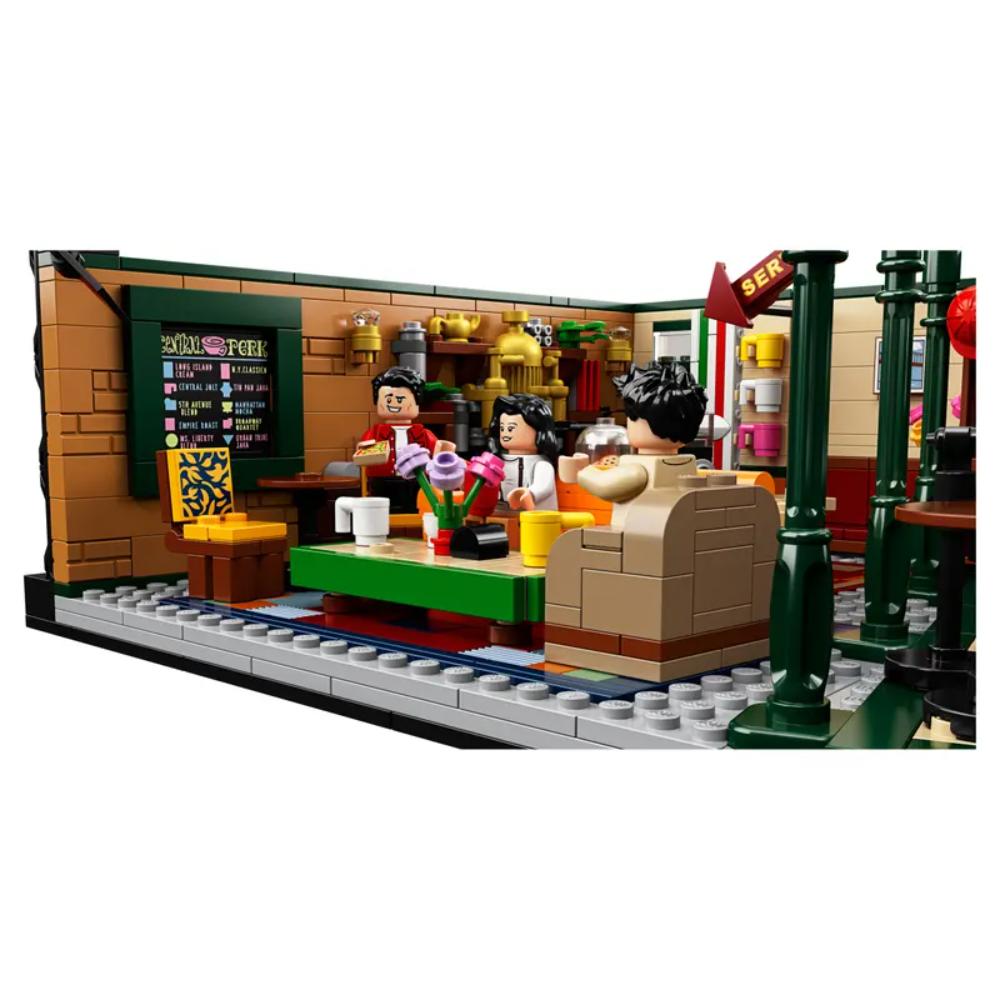 LEGO Ideas FRIENDS Central Perk Set 21319