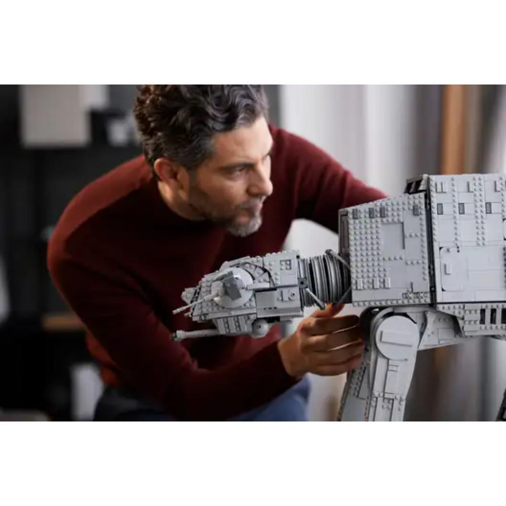 LEGO Star Wars Ultimate Collector Series AT-AT Set 75313