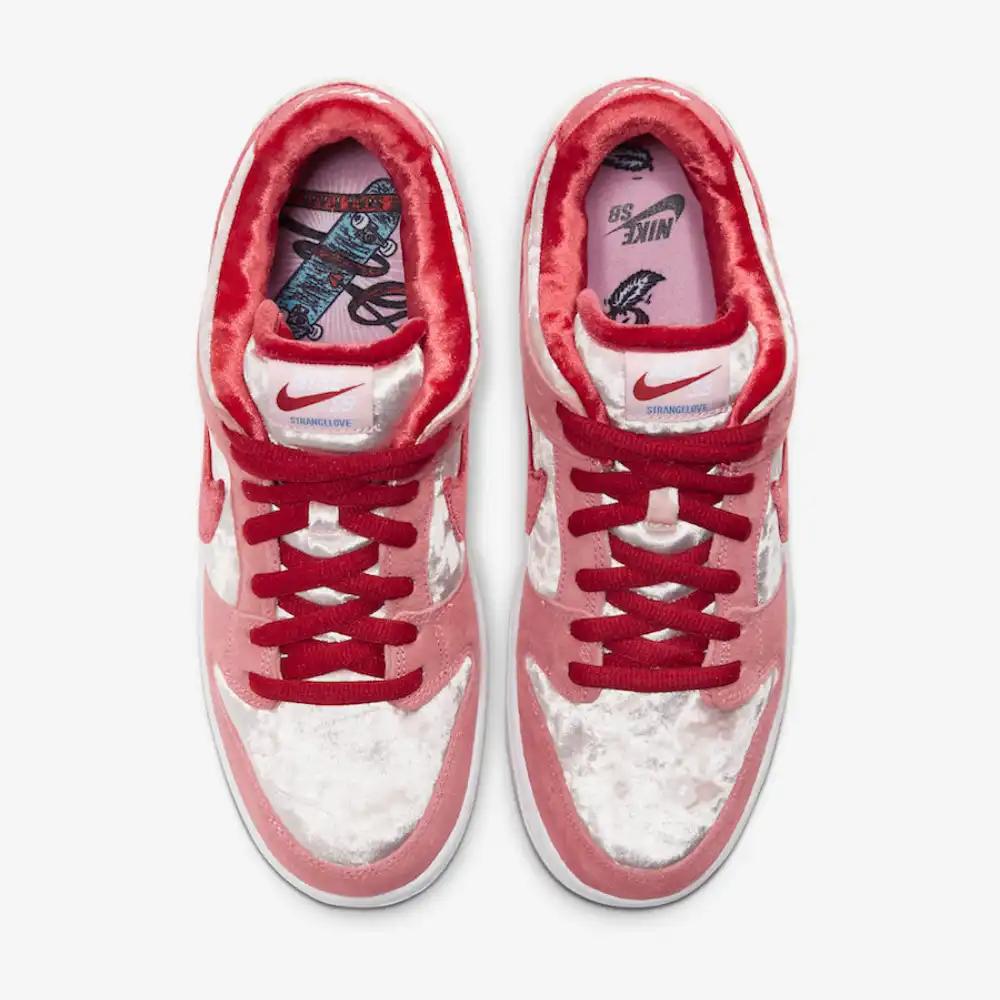 Nike SB Dunk Low StrangeLove Skateboards