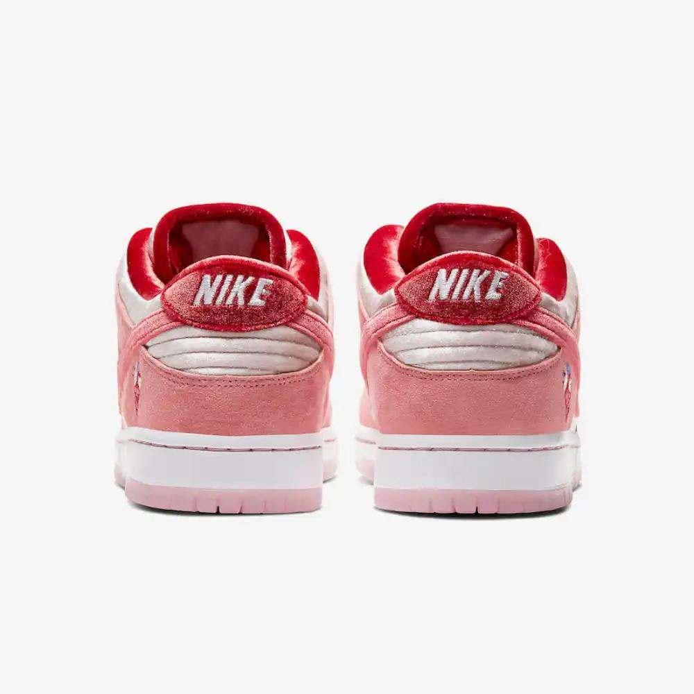 Nike SB Dunk Low StrangeLove Skateboards