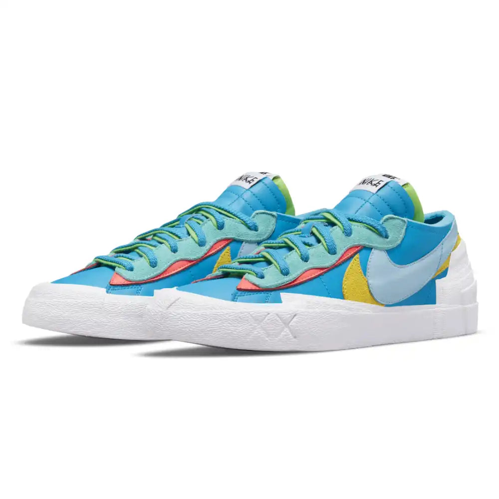 Tênis Nike Blazer Low Sacai x KAWS Neptune Blue
