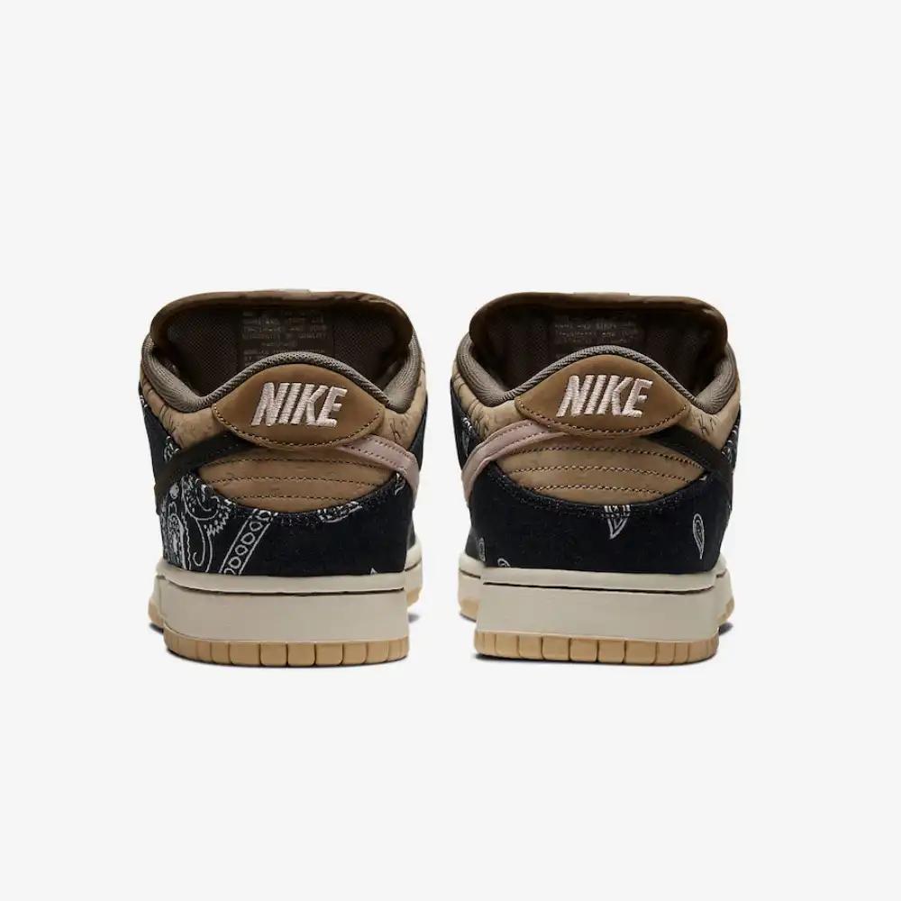 Tênis Nike SB Dunk Low x Travis Scott