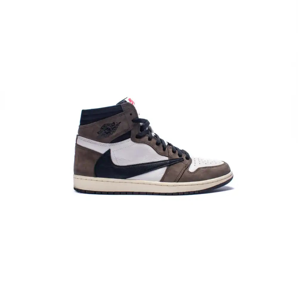 Tênis Travis Scott x Air Jordan 1 Retro High Dark Mocha