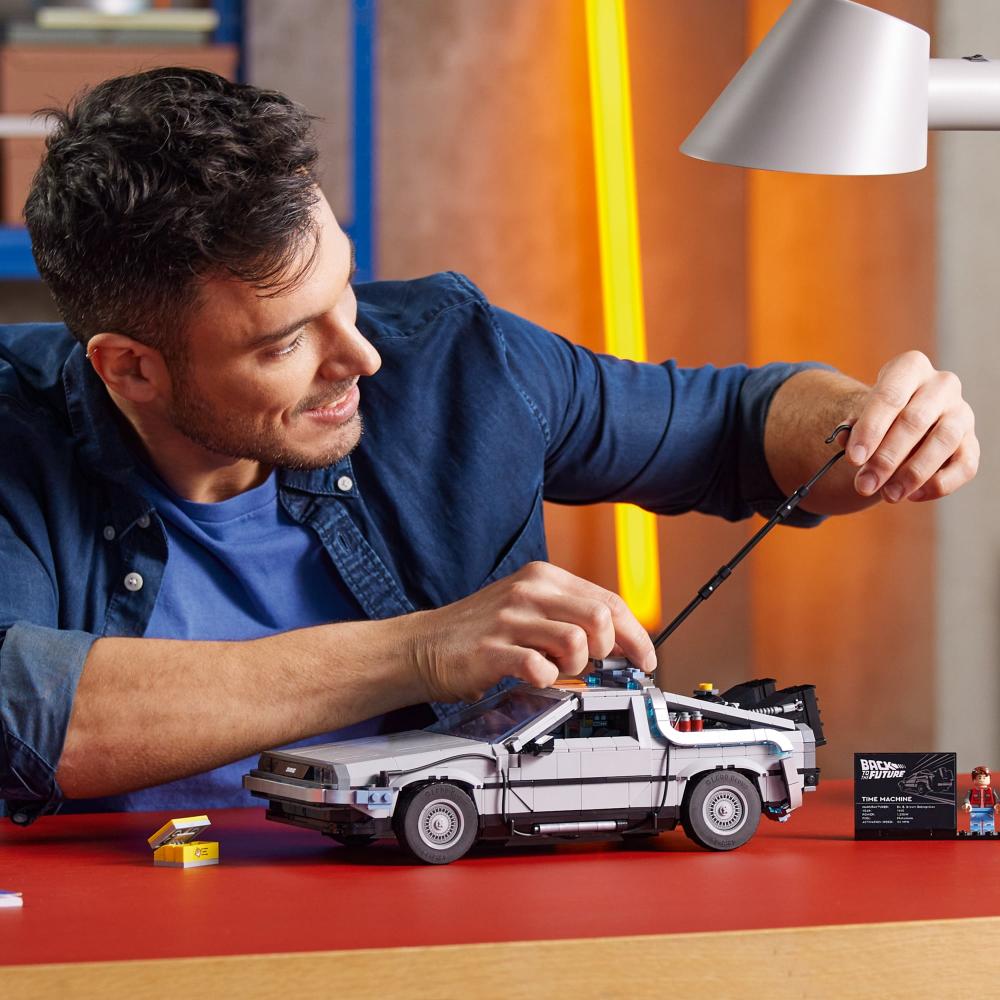 LEGO® Máquina do Tempo de Volta para o Futuro (10300)