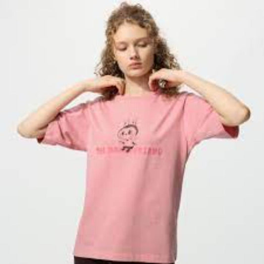 Camiseta Uniqlo x POP MART THE MONSTERS PINK