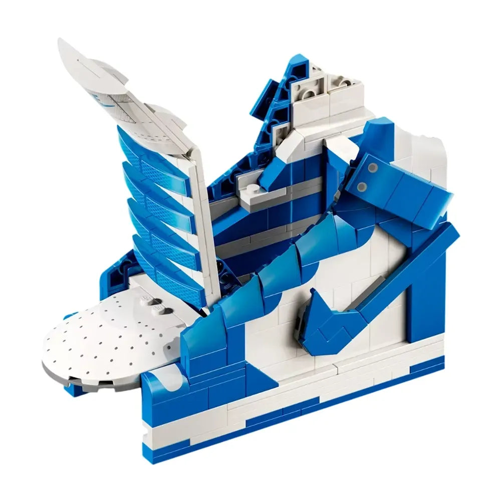 LEGO × Nike — Dunk Set “Sneaker-Building Kit” com Minifigure Exclusiva #43008