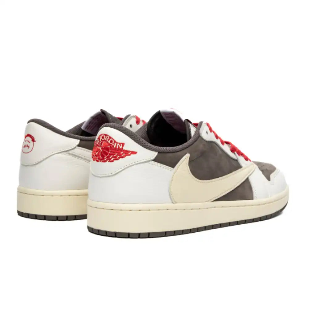 Tênis Air Jordan 1 Retro Low OG SP x Travis Scott Reverse Mocha