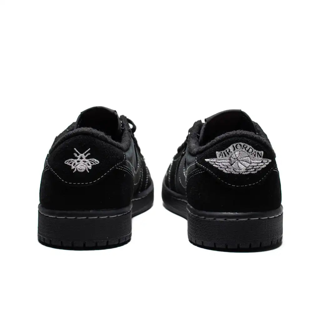 Tênis Jordan 1 Retro Low OG SP x Travis Scott Black Phantom
