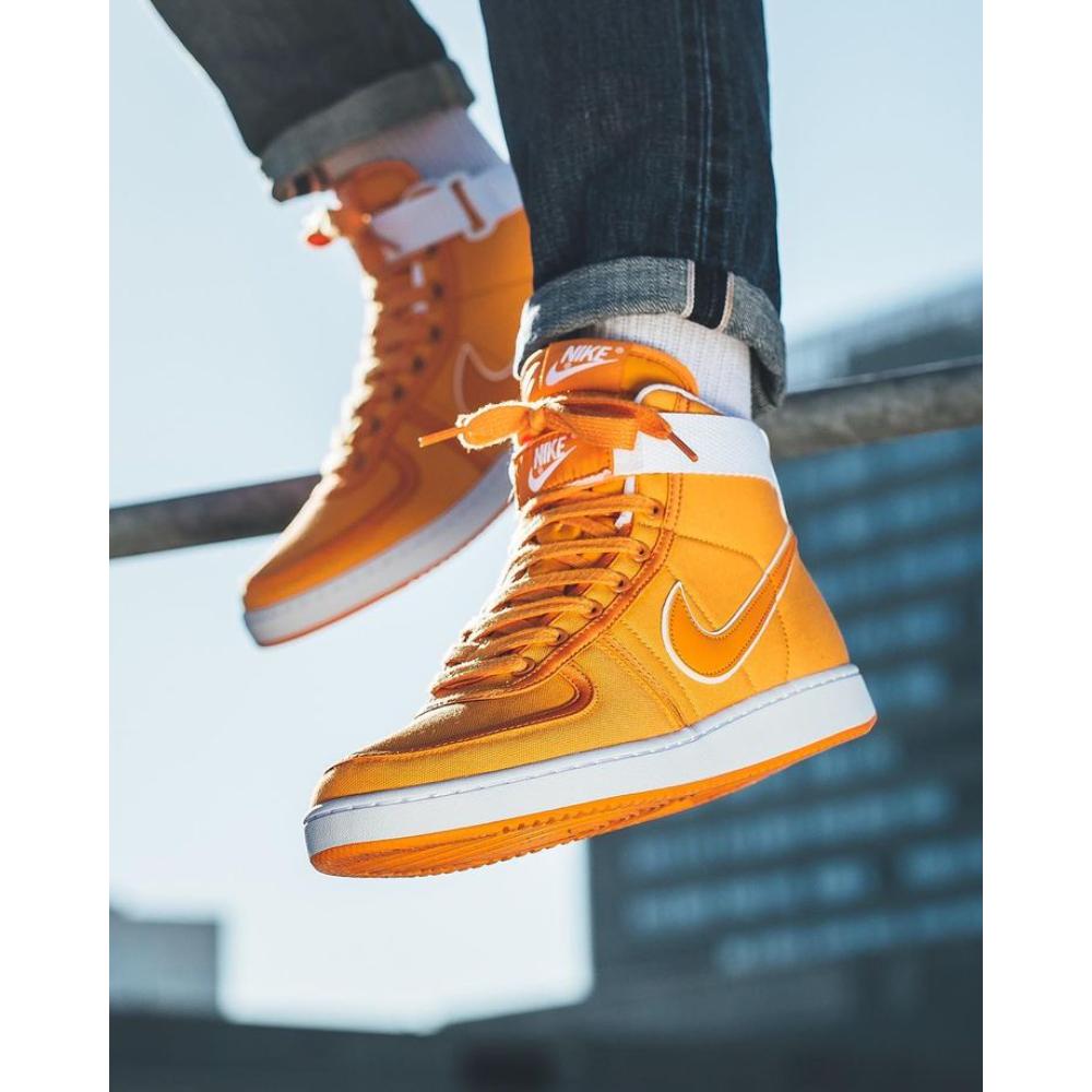 Tênis Nike x Vandal High x Supreme x Doc Brown